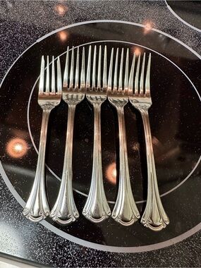 Resplendence 4 pc Dinner Forks & Bonus Salad by World
